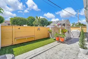 2730 W 60th Pl, Hialeah, FL 33016 - Photo 30
