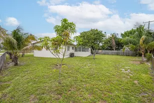 701 NW 176th Terrace, Miami Gardens, FL 33169 - Photo 14