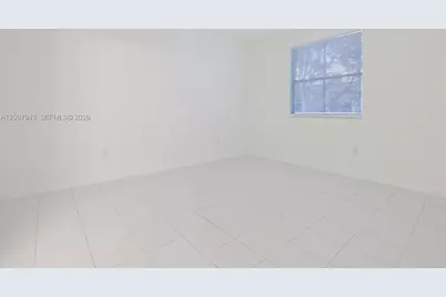 1663 SE 27th Dr #208, Homestead, FL 33035 - Photo 6