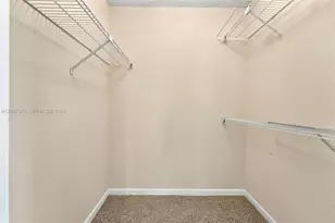 291 W Park Dr, Miami, FL 33172 - Photo 22