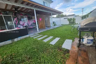 1426 NW 74th St, Miami, FL 33147 - Photo 14