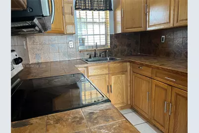 4050 NW 135th St #18-2, Opa-Locka, FL 33054 - Photo 2