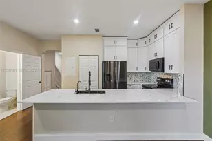 8944 SW 19th St, Miramar, FL 33025 - Photo 10