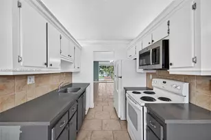 4898 NW 29th Ct, Lauderdale Lakes, FL 33313 - Photo 12