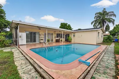 8480 NW 24th Ct, Sunrise, FL 33322 - Photo 40