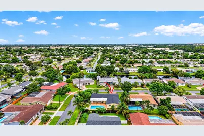8480 NW 24th Ct, Sunrise, FL 33322 - Photo 46
