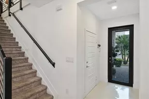 8110 NW 104th Ct, Doral, FL 33178 - Photo 2