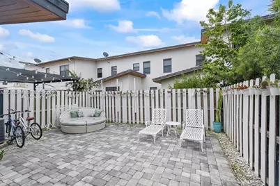 8110 NW 104th Ct, Doral, FL 33178 - Photo 20