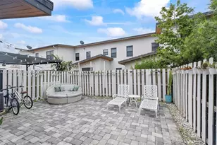 8110 NW 104th Ct, Doral, FL 33178 - Photo 20