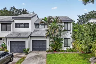 9901 Fairway Cove Ln, Plantation, FL 33324 - Photo 46