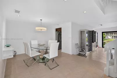 9901 Fairway Cove Ln, Plantation, FL 33324 - Photo 14
