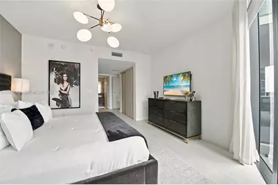 1000 Brickell Plz #3401, Miami, FL 33131 - Photo 32