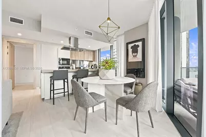 1000 Brickell Plz #3401, Miami, FL 33131 - Photo 12