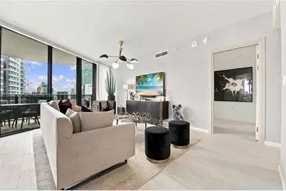 1000 Brickell Plz #3401, Miami, FL 33131 - Photo 4