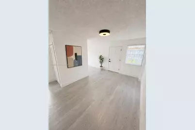 519 NW 10th Ave #3, Miami, FL 33136 - Photo 8