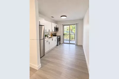 519 NW 10th Ave #3, Miami, FL 33136 - Photo 6
