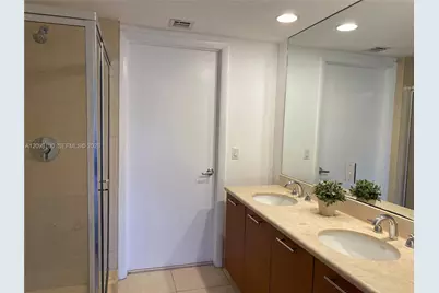 50 Biscayne Blvd #1508, Miami, FL 33132 - Photo 12