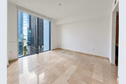 88 SW 7th St #2005, Miami, FL 33130 - Photo 4