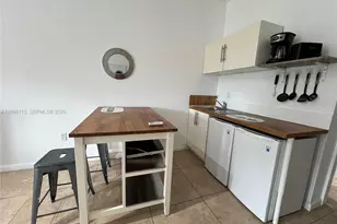 446 SW 3rd St, Miami, FL 33130 - Photo 4