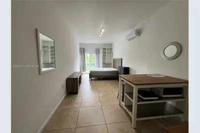 446 SW 3rd St #5, Miami, FL 33130 - Photo 1