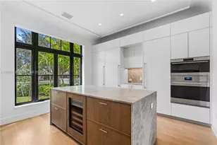 555 Santander Ave, Coral Gables, FL 33134 - Photo 10