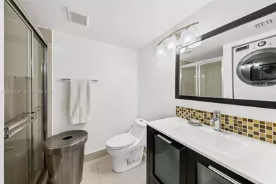 1000 Quayside Ter #1103, Miami, FL 33138 - Photo 8