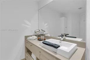 4111 S Ocean Dr, Hollywood, FL 33019 - Photo 16
