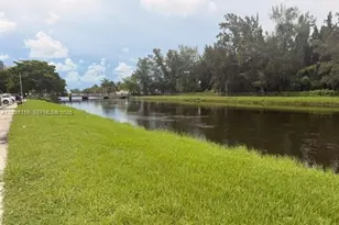 16465 NE 22nd Ave, North Miami Beach, FL 33160 - Photo 20