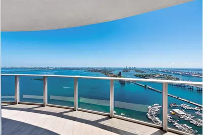 488 NE 18th St #4812, Miami, FL 33132 - Photo 2