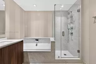 488 NE 18th St, Miami, FL 33132 - Photo 8