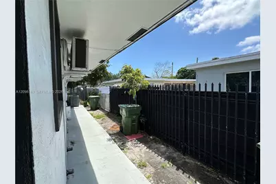 108 NW 2nd Ave #C, Hallandale Beach, FL 33009 - Photo 22