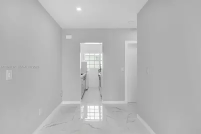 635 8th St #205, Miami Beach, FL 33139 - Photo 8