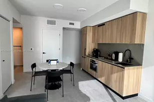 121 NE 5th St, Miami, FL 33132 - Photo 2