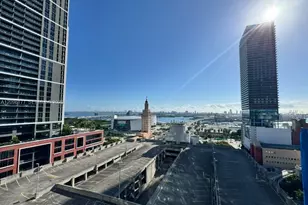 121 NE 5th St, Miami, FL 33132 - Photo 18