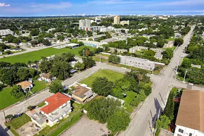 2525 NW 50th St, Miami, FL 33142 - Photo 24