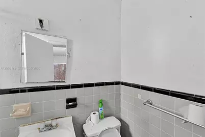 2525 NW 50th St, Miami, FL 33142 - Photo 16