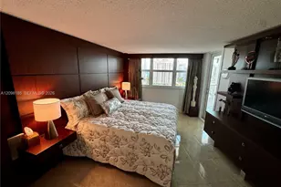 100 Golden Isles Dr, Hallandale Beach, FL 33009 - Photo 26