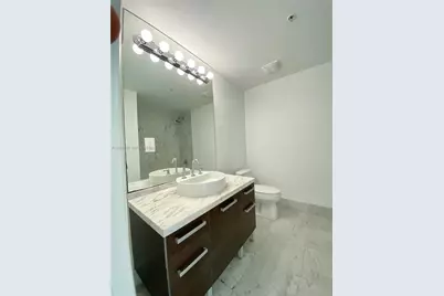 253 NE 2nd St #3007, Miami, FL 33132 - Photo 18
