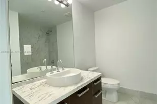 253 NE 2nd St, Miami, FL 33132 - Photo 18