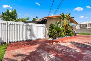 2450 SW 90th Ave, Miami, FL 33165 - Photo 4