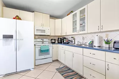 2450 SW 90th Ave, Miami, FL 33165 - Photo 12