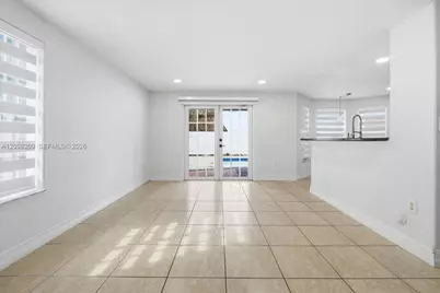 16310 NW 84th Ct, Miami Lakes, FL 33016 - Photo 10