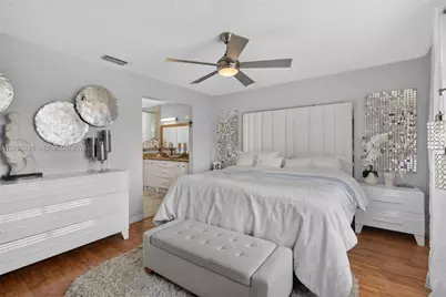 10747 NW 37th Pl, Sunrise, FL 33351 - Photo 22