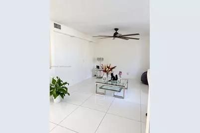 232 Wimbledon Lake Dr #232, Plantation, FL 33324 - Photo 4