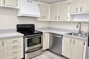 2851 NE 183rd St, Aventura, FL 33160 - Photo 2