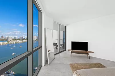 17111 Biscayne Blvd #2103, North Miami Beach, FL 33160 - Photo 12