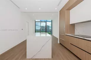 2411 Laguna Cir, North Miami, FL 33181 - Photo 4