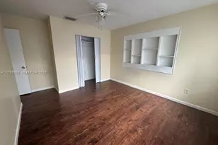 9265 SW 44th St, Miami, FL 33165 - Photo 10
