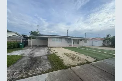 9265 SW 44th St, Miami, FL 33165 - Photo 2
