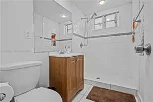 7930 Tatum Waterway Dr, Miami Beach, FL 33141 - Photo 22